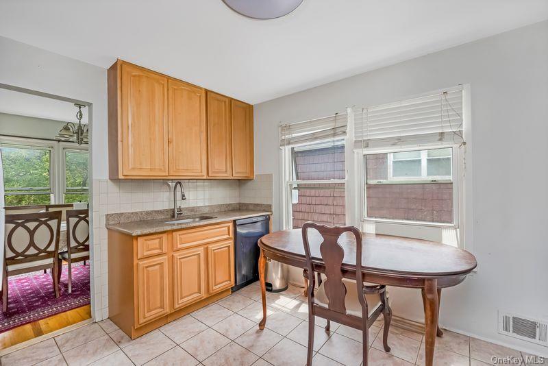 215-08 23rd Road Queens, NY 11360 - Photo 12 of 34