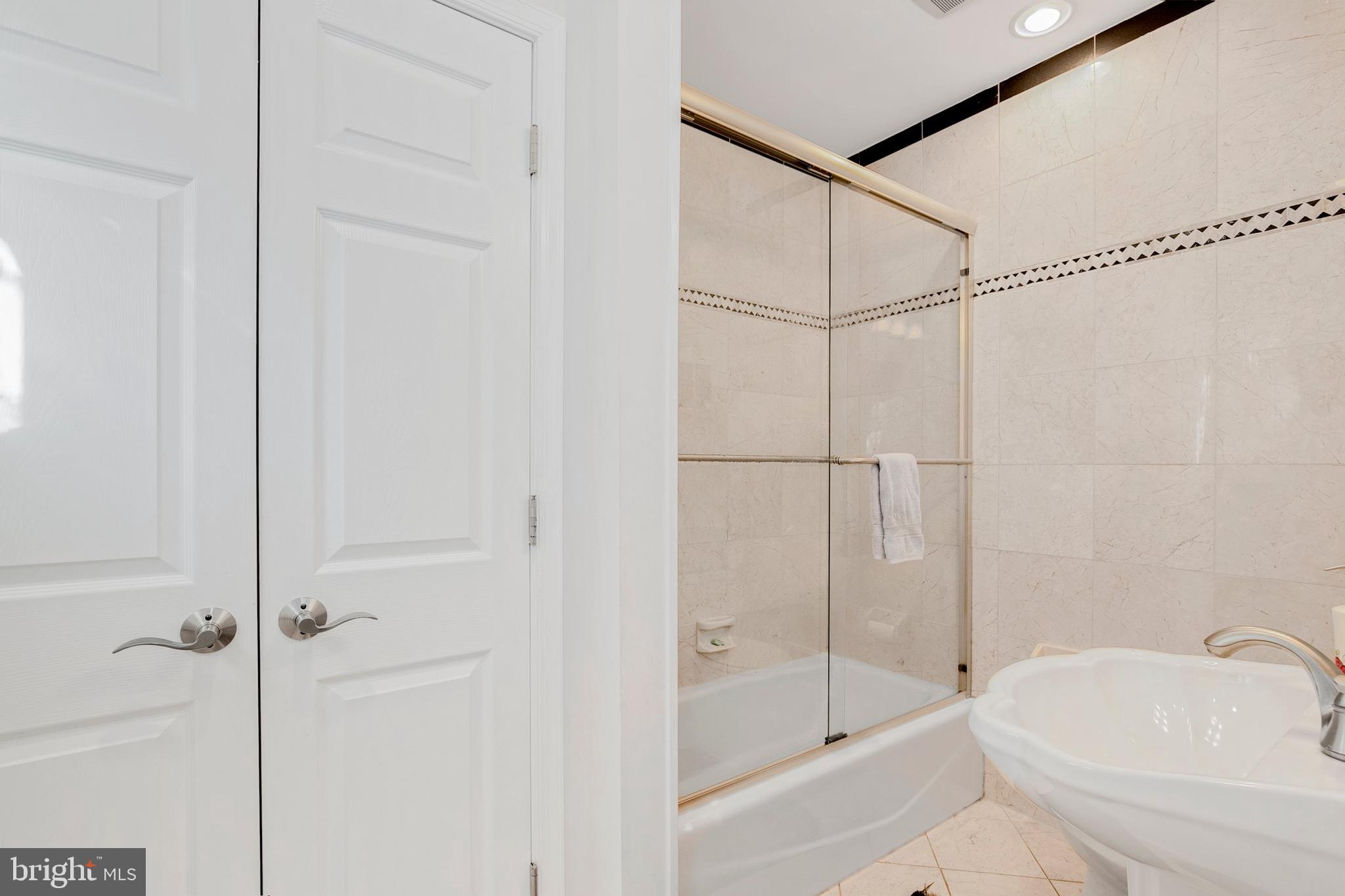 15 East Braddock Road Alexandria, VA 22301 - Photo 40 of 56
