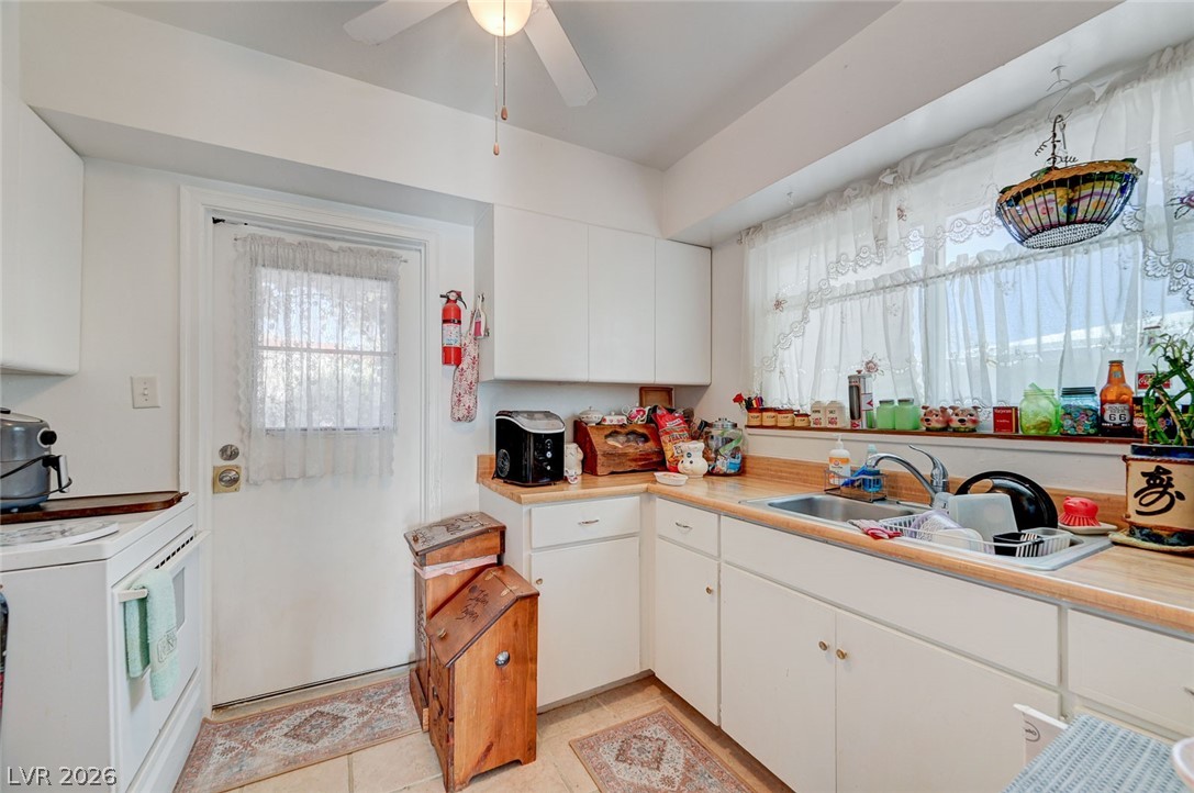 1522 5th Street Boulder City, NV 89005 - Photo 48 of 67 1522 side