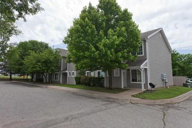 $700 | 421 West Bryant Road, Unit 36, Arkansas City, KS 67005