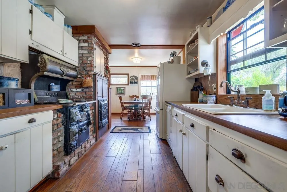 8964 Rocket Ridge Road Lakeside, CA 92040 - Photo 15 of 34 Gallery Image 15