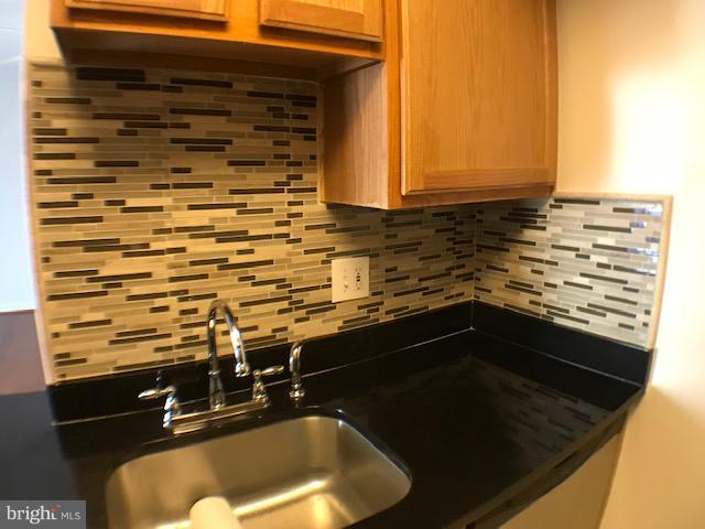 14803 Rydell Road, Unit 204 Centreville, VA 20121 - Photo 4 of 14 Kitchen