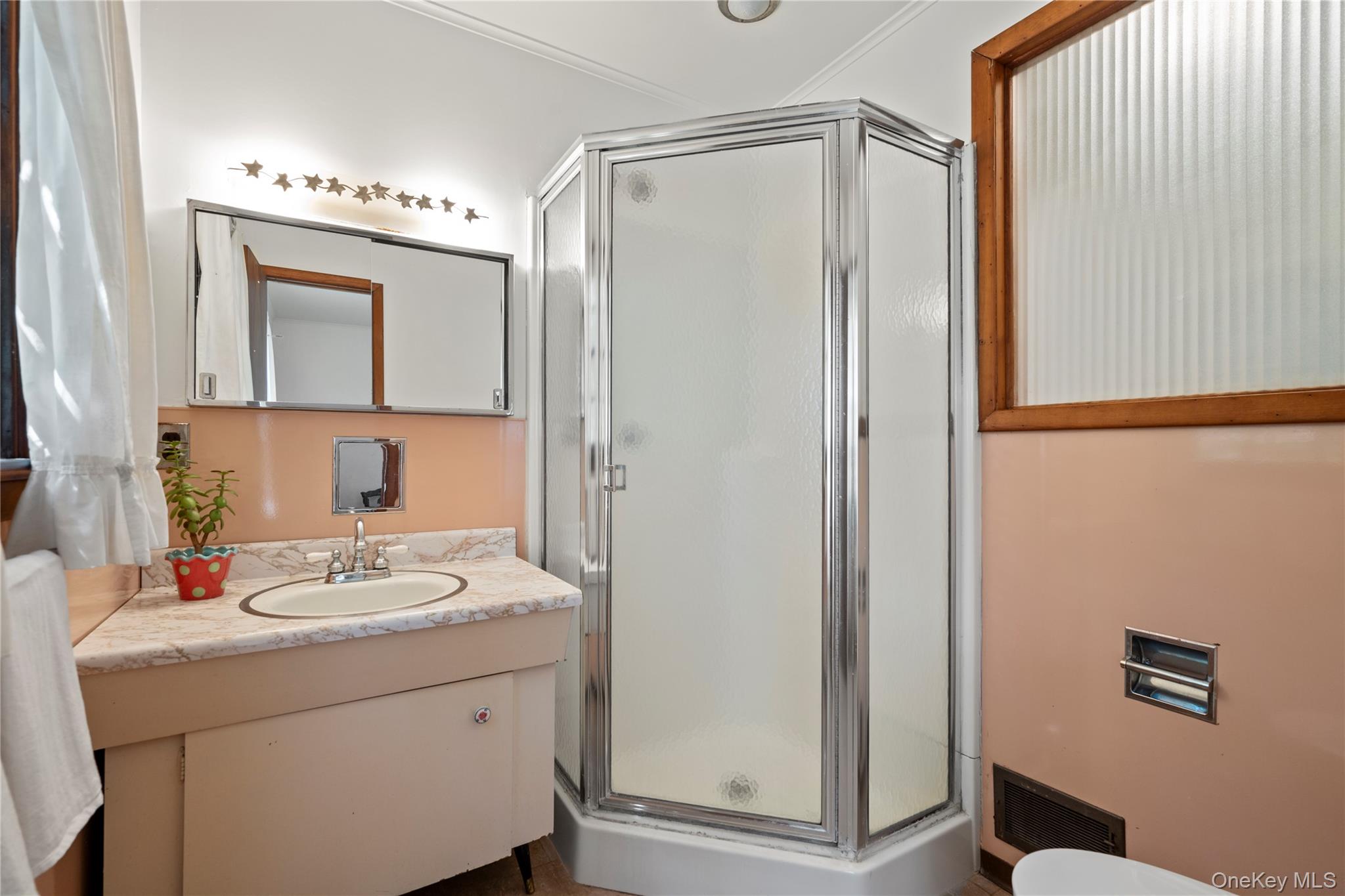 26 South Menantic Road Shelter Island, NY 11964 - Photo 32 of 49 Primary bath with stall shower