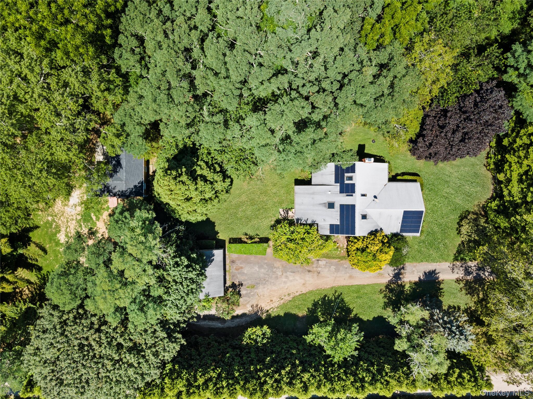 26 South Menantic Road Shelter Island, NY 11964 - Photo 39 of 49 Aerial view of property