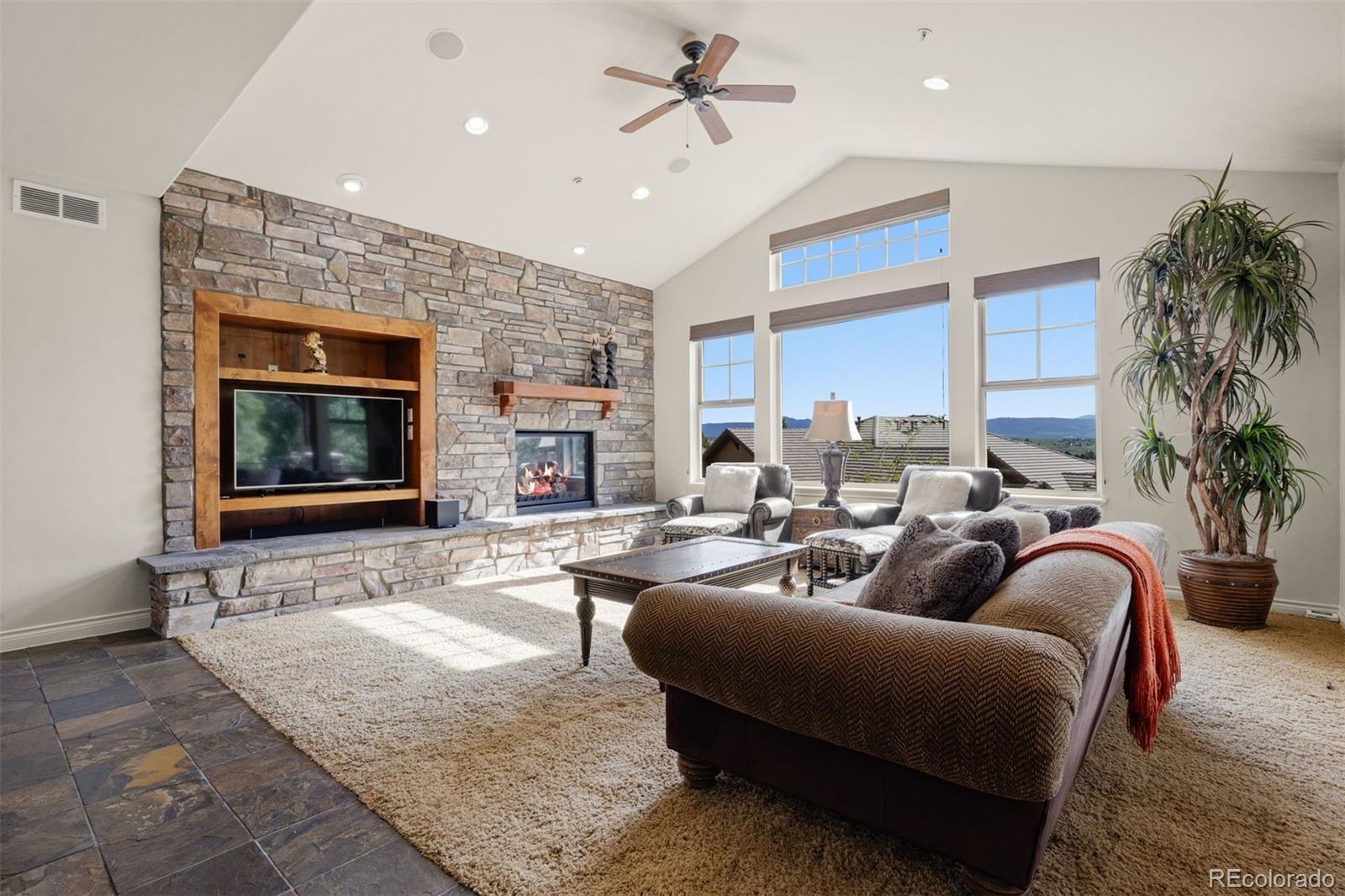 4366 Chateau Ridge Lane Castle Rock, CO 80108 - Photo 10 of 50 Gallery Image 10