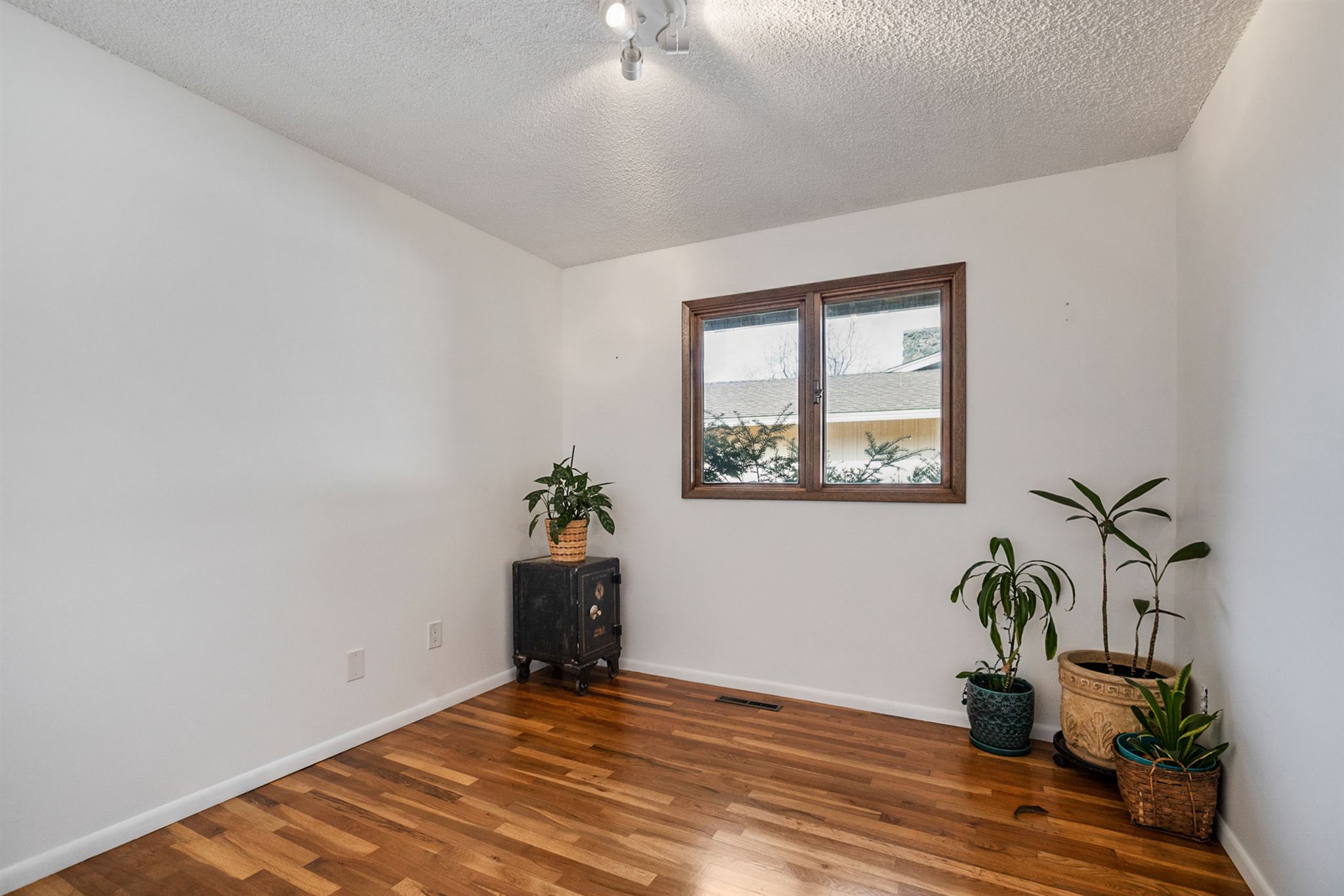 5410 South Dearborn Road Spokane, WA 99223 - Photo 22 of 39 Gallery Image 22