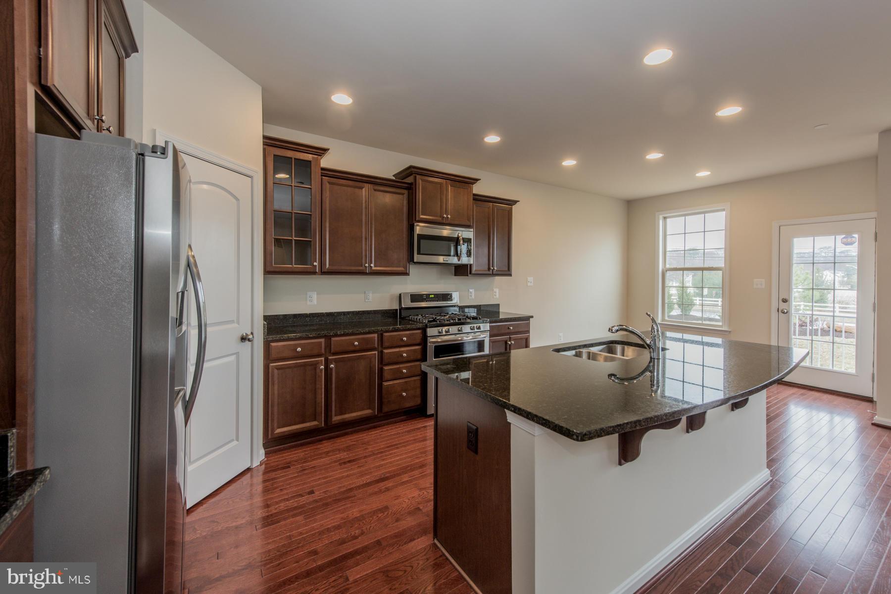 8159 Ridgely Loop Severn, MD 21144 - Photo 8 of 30 Kitchen