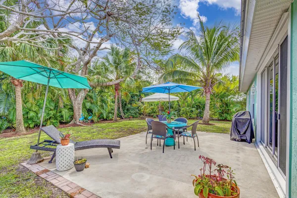 $3,550 | 9122 Southeast Pomona Street, Hobe Sound, FL 33455