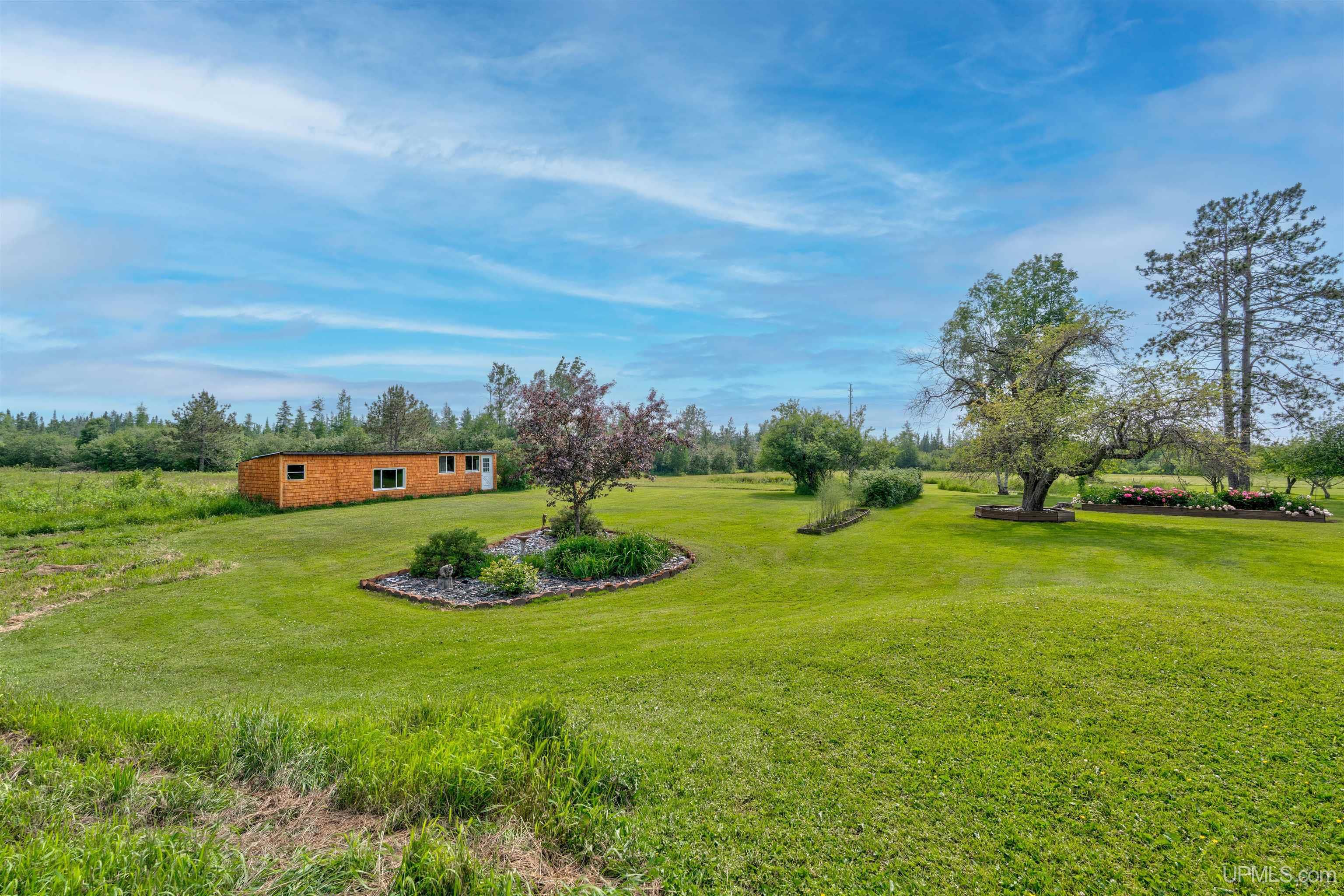 984 N Dixon Road Manistique, MI 49854 - Photo 33 of 52