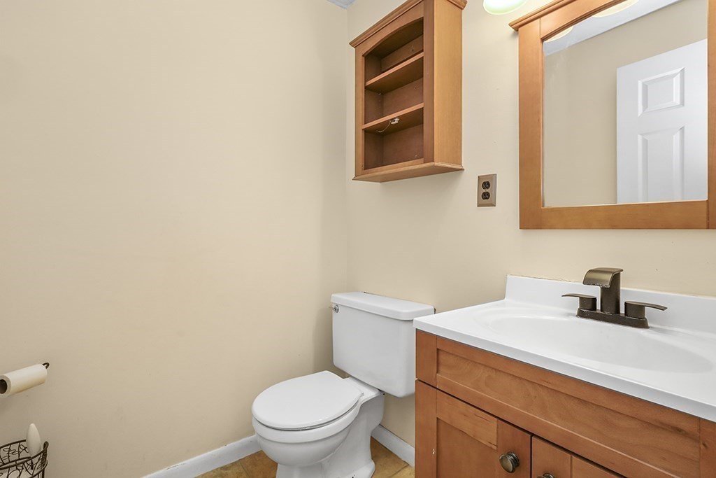 7 Hemlock Circle, Unit 7 Millis, MA 02054 - Photo 14 of 23