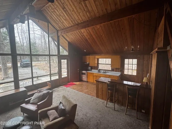 $1,450 | 174 Sweet Briar Road, Pocono Pines, PA 18350