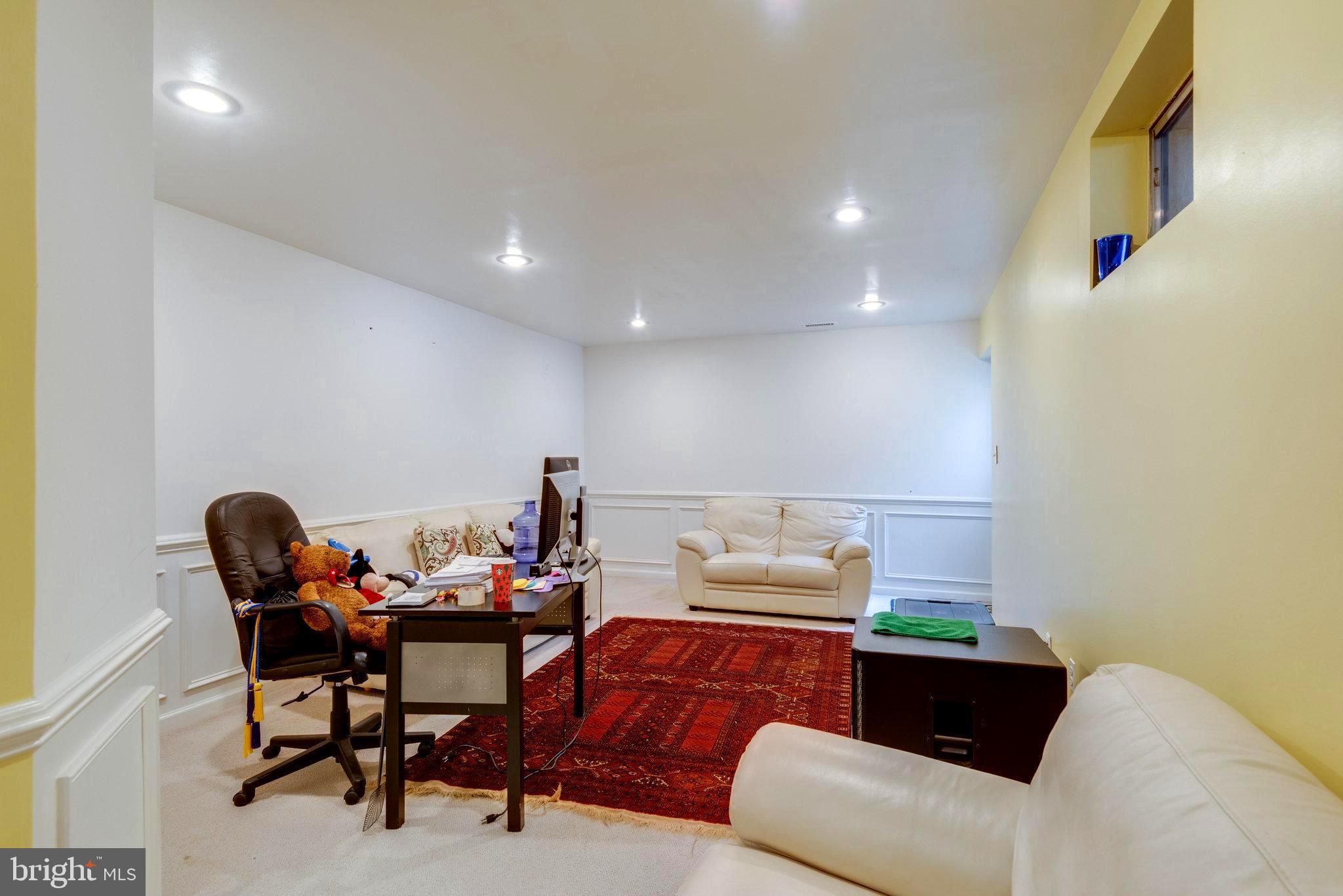 18262 Maple Spring Court Leesburg, VA 20176 - Photo 25 of 36 Office/ Bonus room