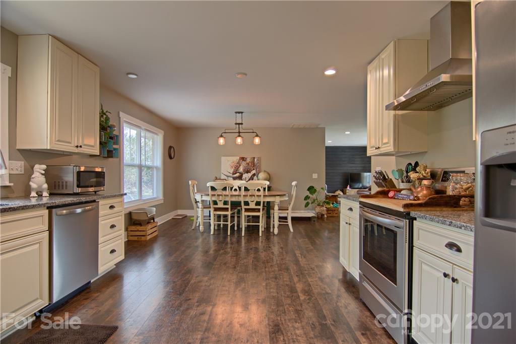 20 Church Road Fairview, NC 28730 - Photo 4 of 20 Gallery Image 4