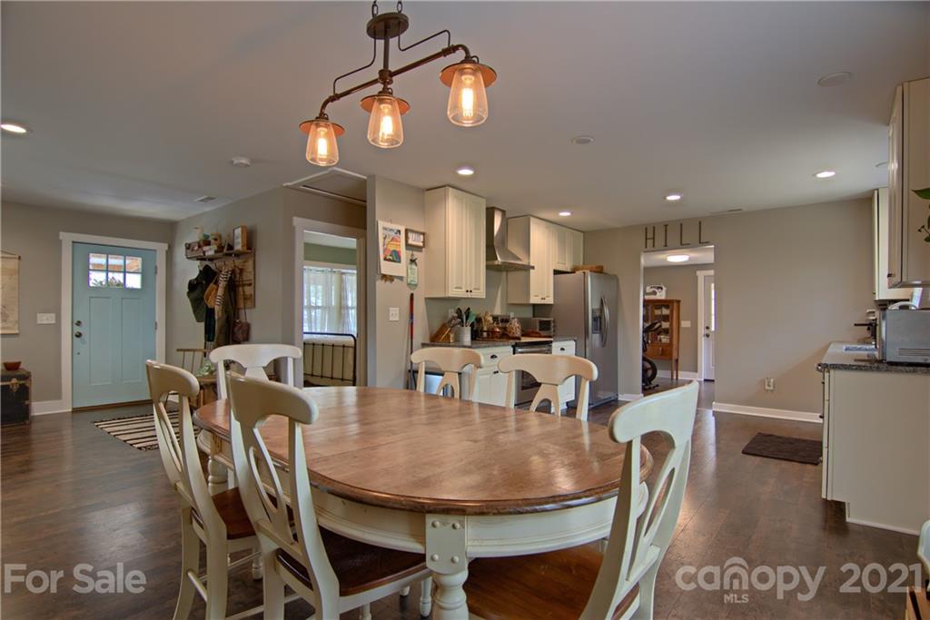 20 Church Road Fairview, NC 28730 - Photo 5 of 20 Gallery Image 5