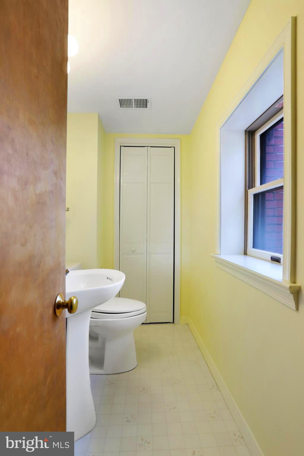 9209 Jordan Road Fairplay, MD 21733 - Photo 21 of 30 Bath