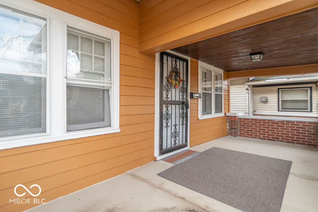 1149 36th Street Indianapolis, IN 46208 - Photo 4 of 23