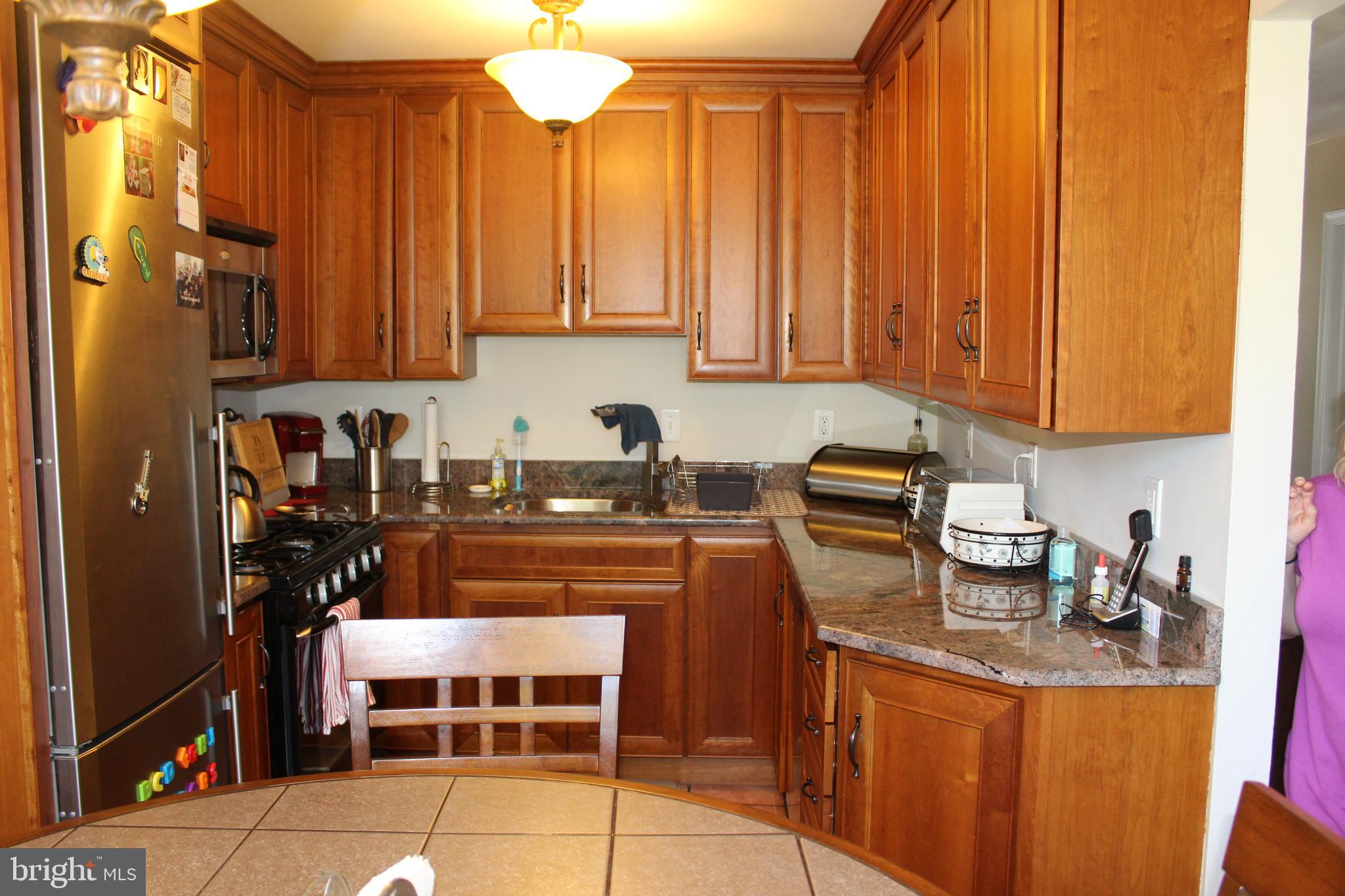 12543 Ramer Road Philadelphia, PA 19154 - Photo 19 of 58 Kitchen w/Lots of Wood Cabinets