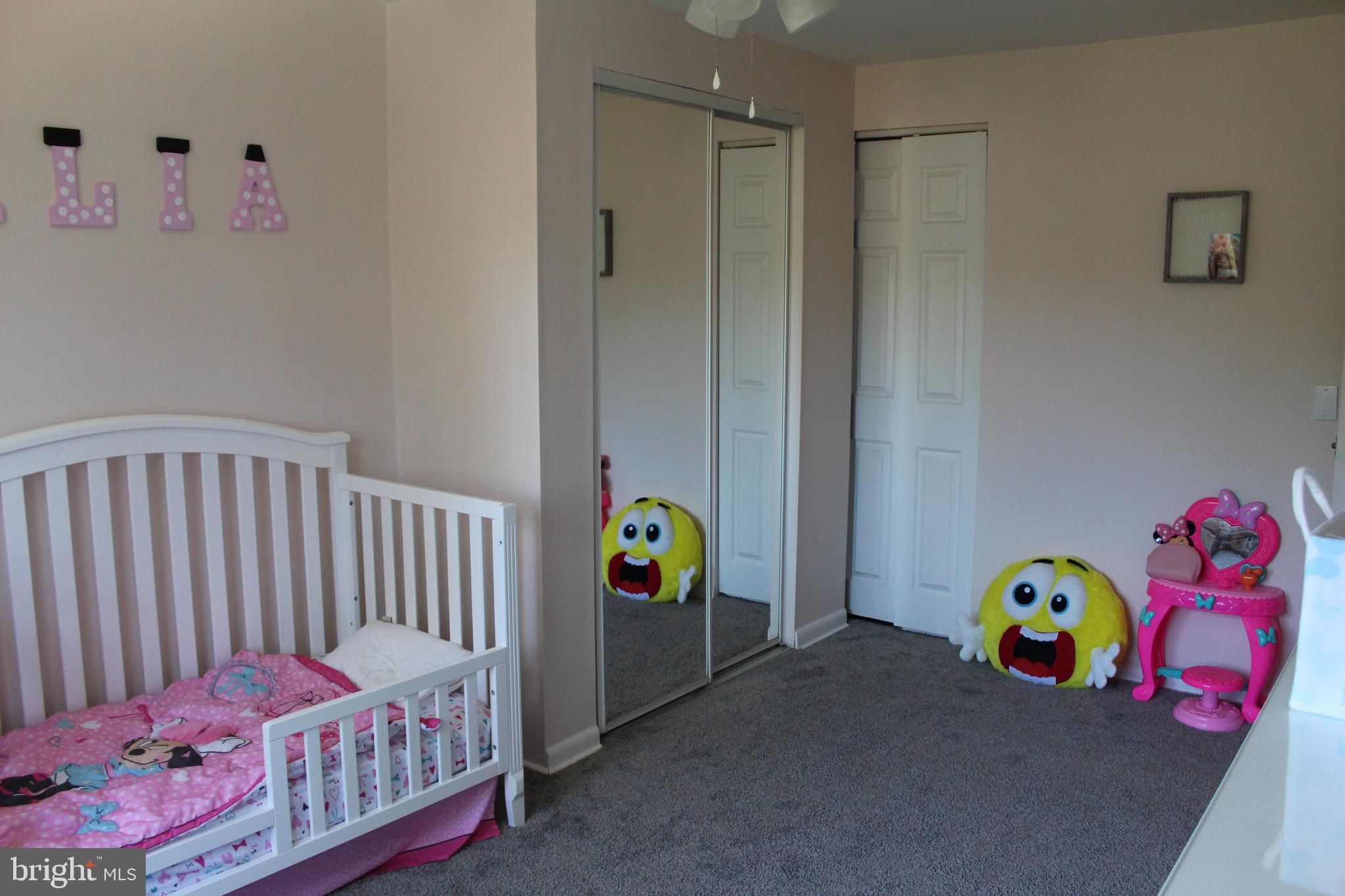 12543 Ramer Road Philadelphia, PA 19154 - Photo 31 of 58 Middle Bedroom w/newer wall-to-wall carpet