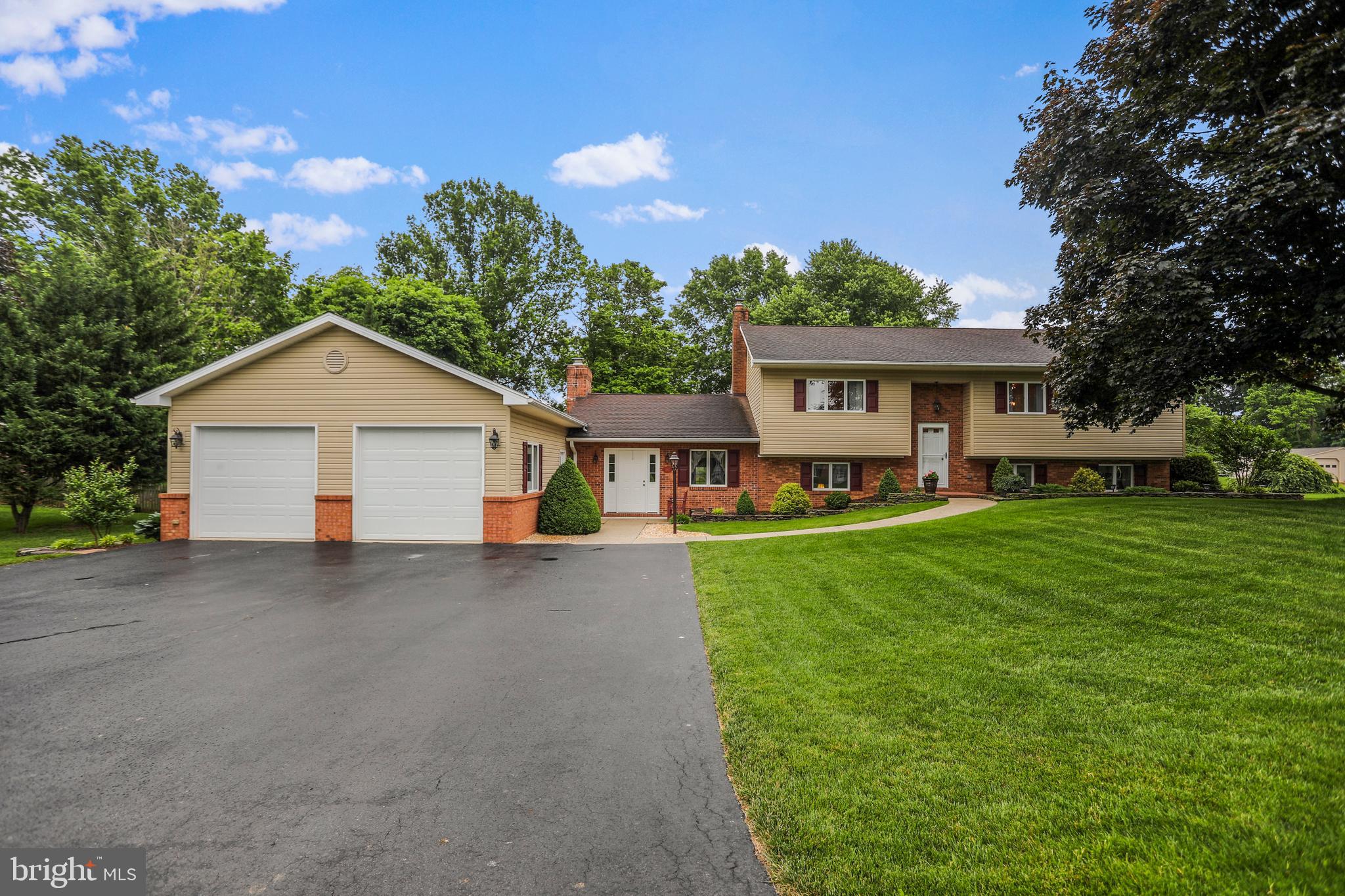 12813 Spickler Road Clear Spring, MD 21722 - Photo 3 of 86