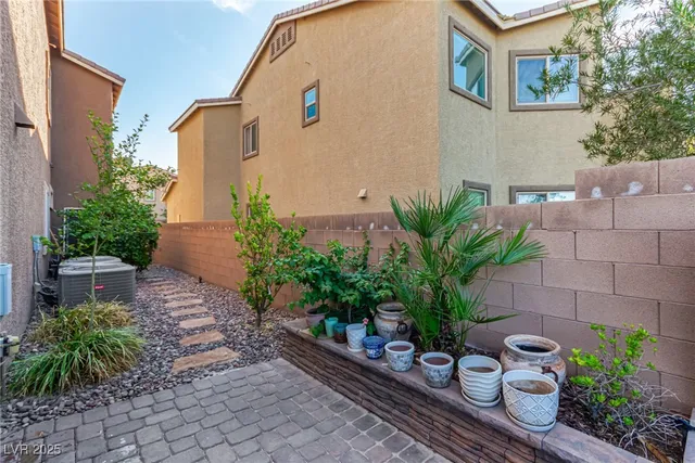 $775,000 | 840 Tarbet Avenue, Henderson, NV 89012