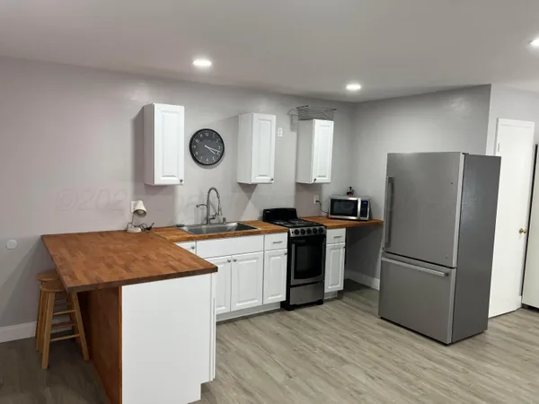 $900 | 2110-apt B 9th Avenue, Canyon, TX 79015