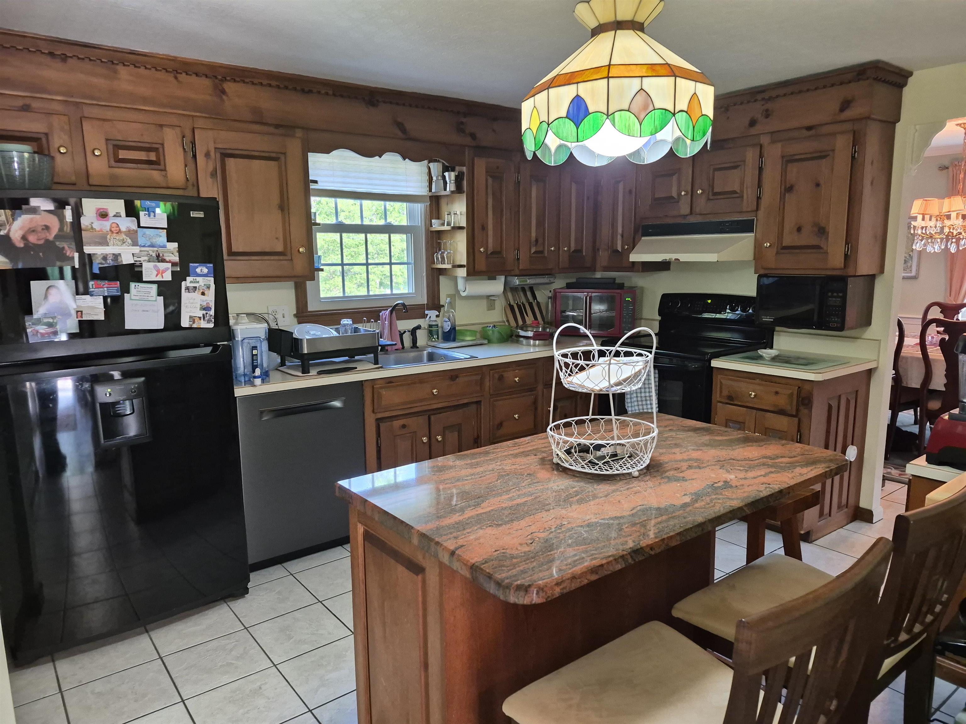 20 Shelburne Road Nashua, NH 03063 - Photo 17 of 41
