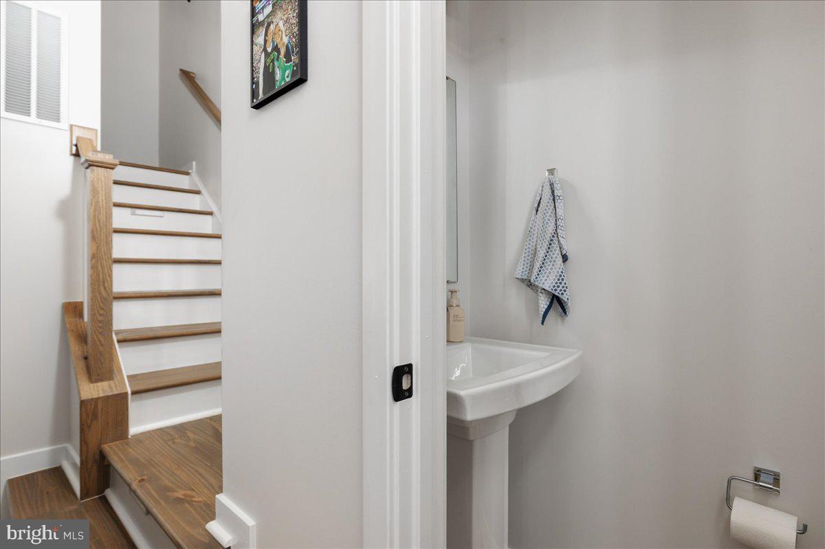 1718 Scenic Loop Culpeper, VA 22701 - Photo 11 of 30