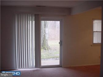 1 Shannon Road North Wales, PA 19454 - Photo 5 of 9 Living Room