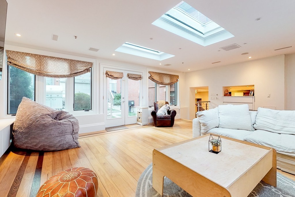 32 Rutland Street, Unit 1L Boston, MA 02118 - Photo 5 of 37 Gallery Image 5