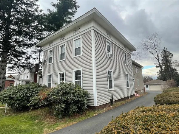 $1,800 | 324 Main Street, Unit 3, Portland, CT 06480