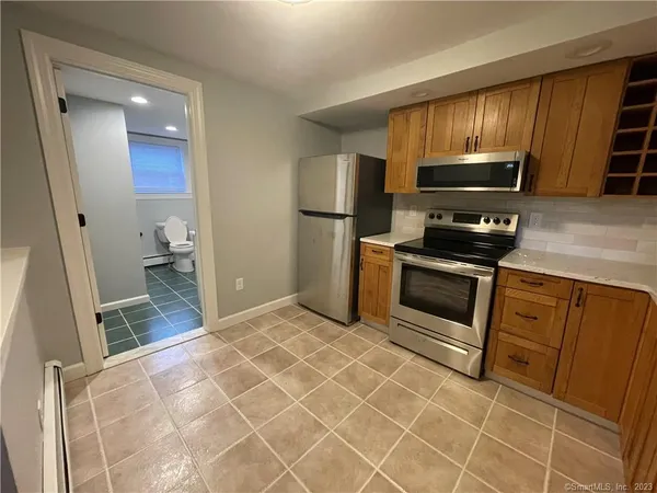 $1,800 | 324 Main Street, Unit 3, Portland, CT 06480