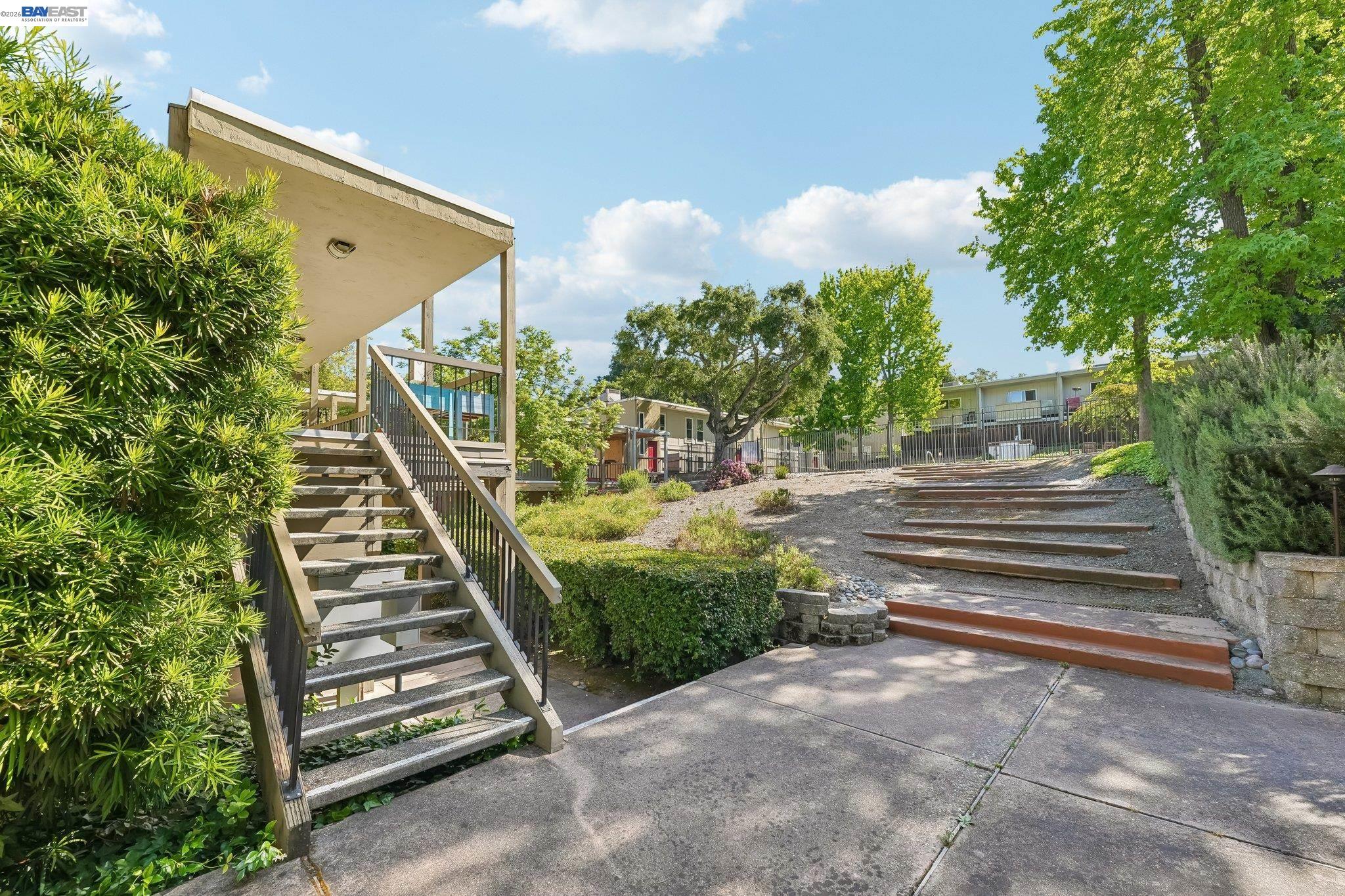 651 Moraga Road, Unit 5 Moraga, CA 94556 - Photo 2 of 31