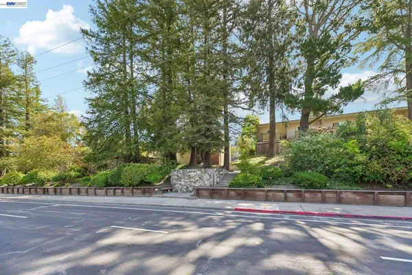 $420,000 | 651 Moraga Road, Unit 5, Moraga, CA 94556