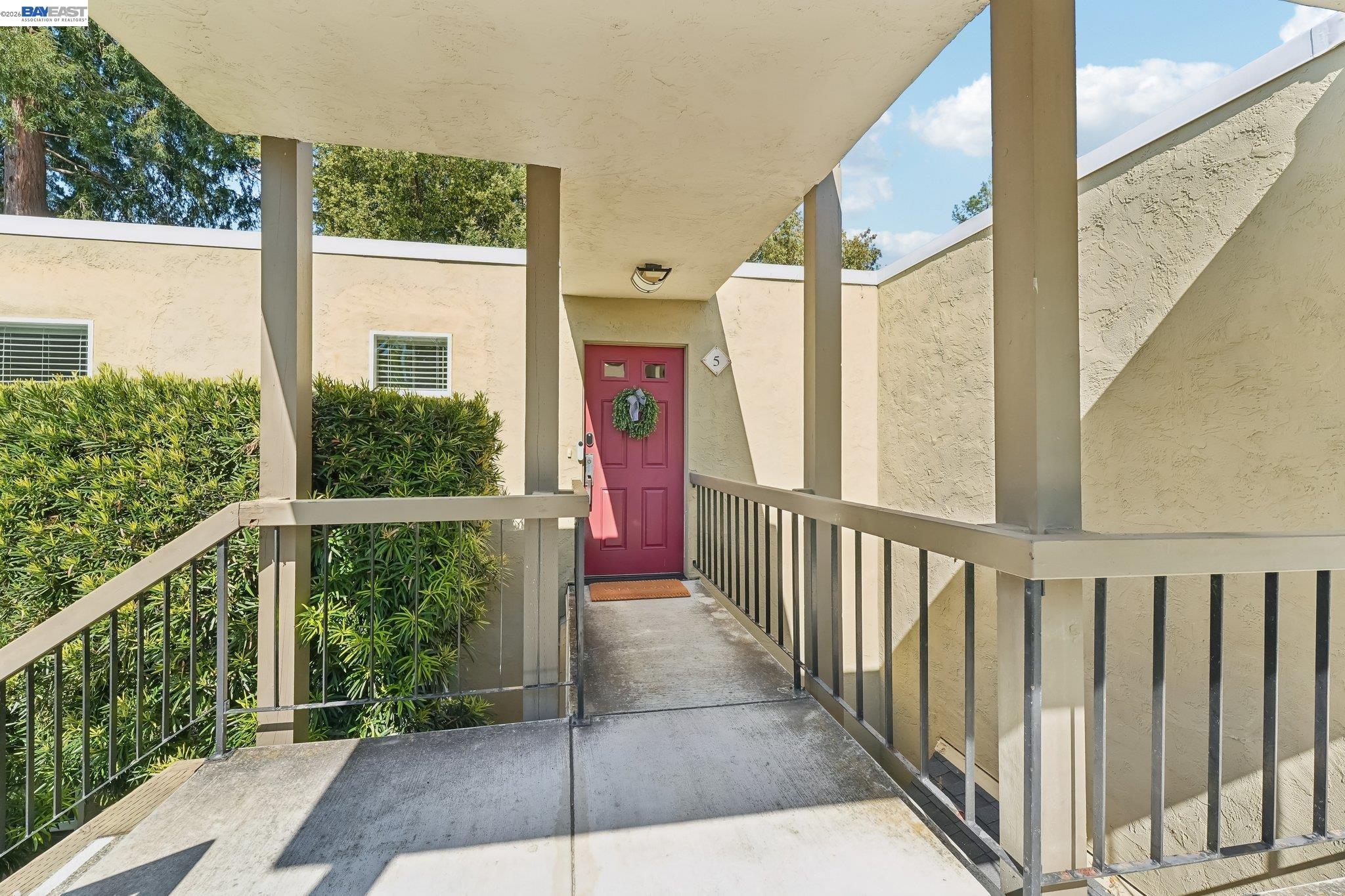 651 Moraga Road, Unit 5 Moraga, CA 94556 - Photo 3 of 31