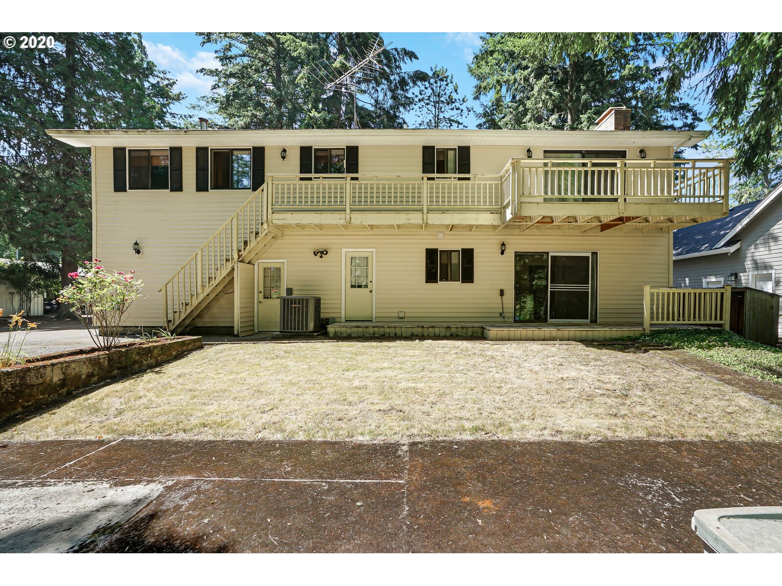17615 South Abiqua Road Northeast Silverton, OR 97381 - Photo 2 of 26 Gallery Image 2
