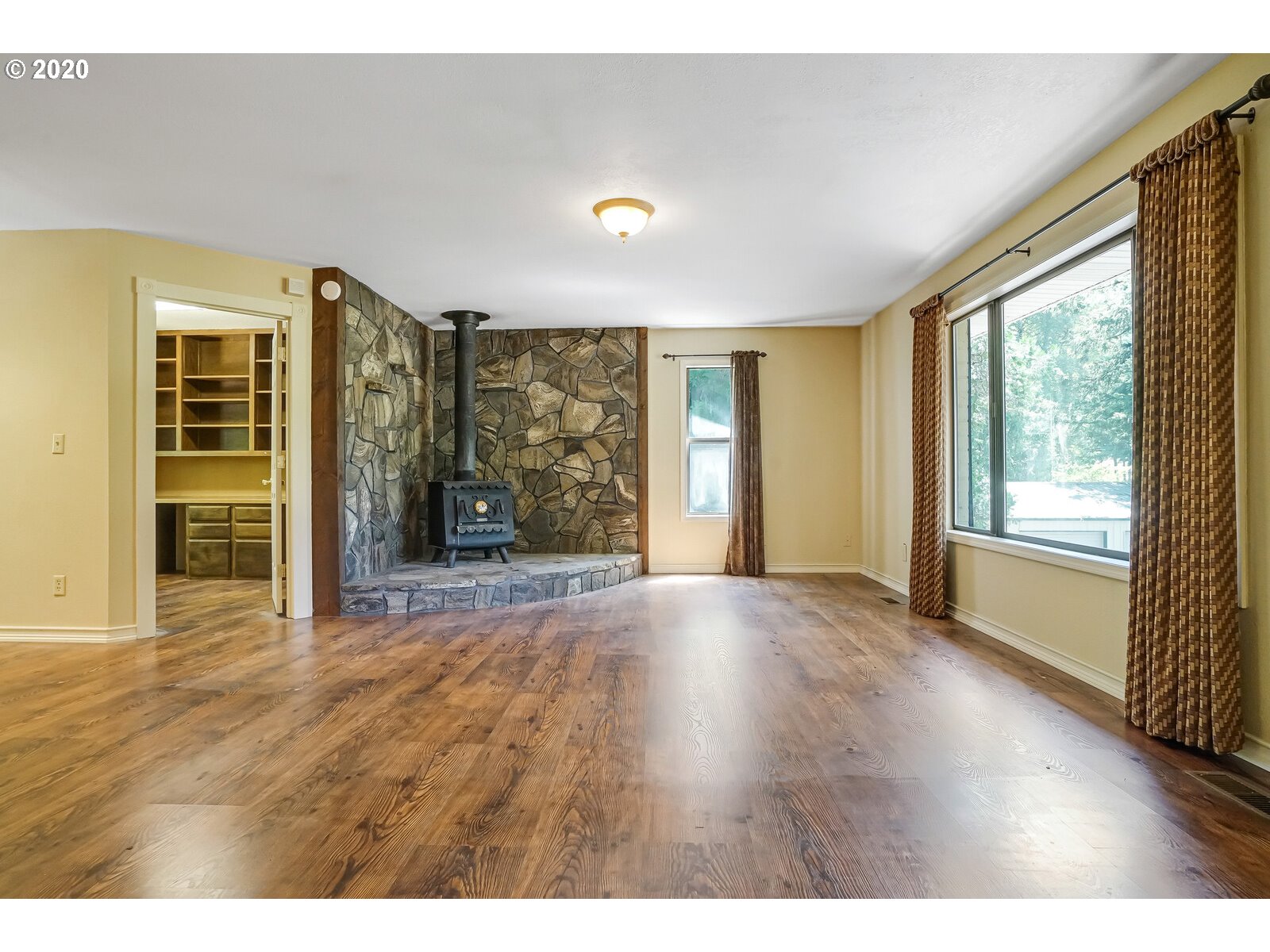 17615 South Abiqua Road Northeast Silverton, OR 97381 - Photo 13 of 26 Gallery Image 13