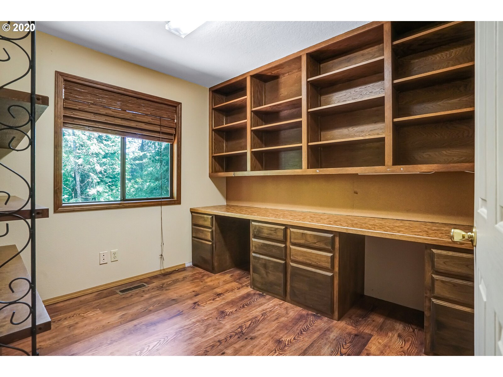 17615 South Abiqua Road Northeast Silverton, OR 97381 - Photo 14 of 26 Gallery Image 14