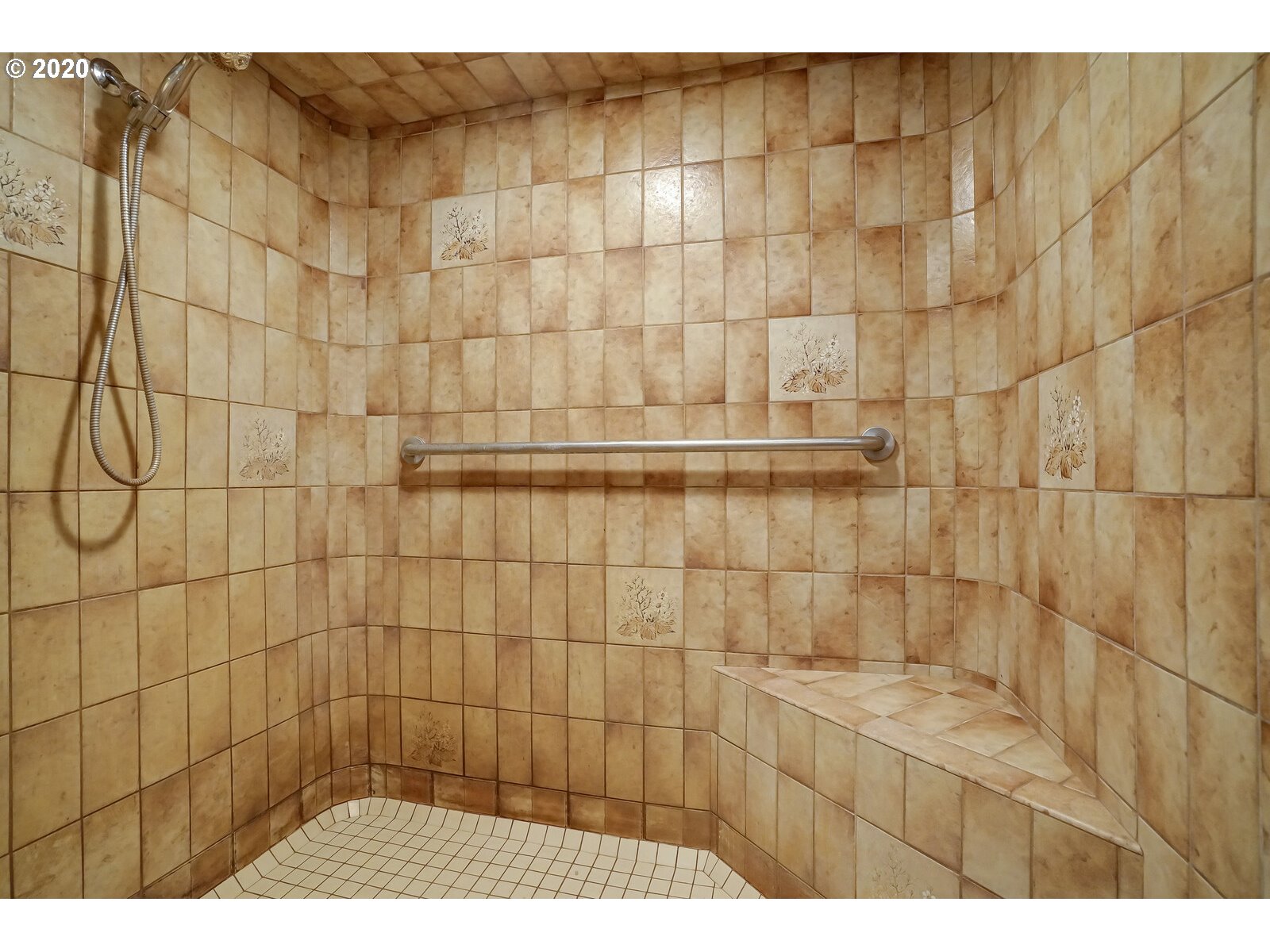 17615 South Abiqua Road Northeast Silverton, OR 97381 - Photo 22 of 26 Gallery Image 22