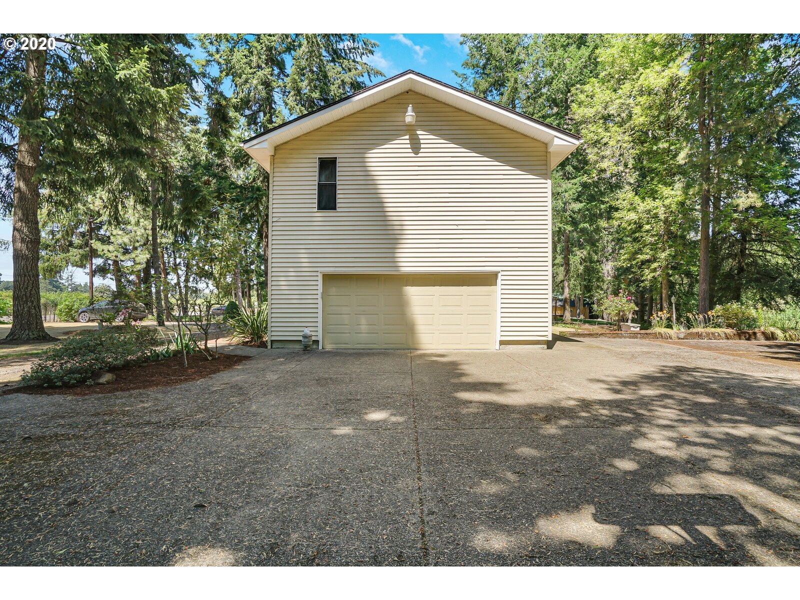 17615 South Abiqua Road Northeast Silverton, OR 97381 - Photo 4 of 26 Gallery Image 4