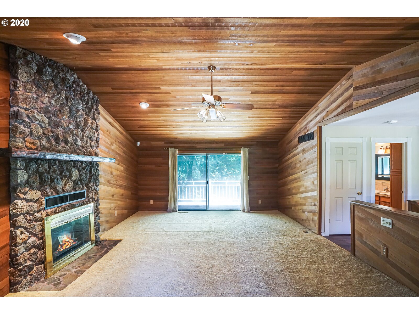 17615 South Abiqua Road Northeast Silverton, OR 97381 - Photo 9 of 26 Gallery Image 9