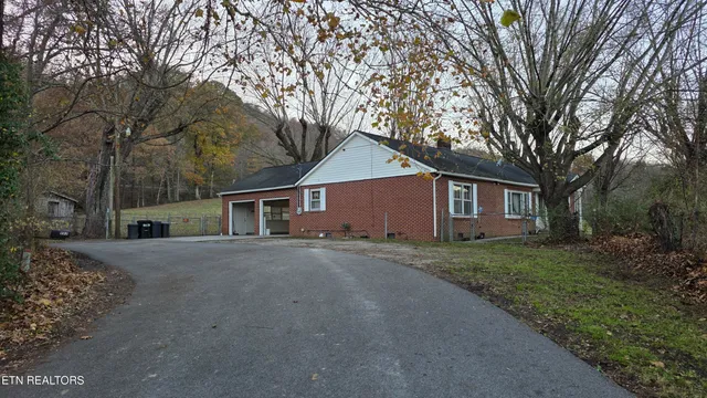 $265,000 | 992 Walden Ridge Lane, Caryville, TN 37714