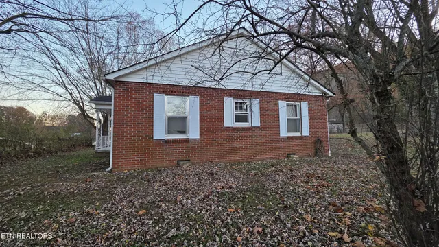 $265,000 | 992 Walden Ridge Lane, Caryville, TN 37714