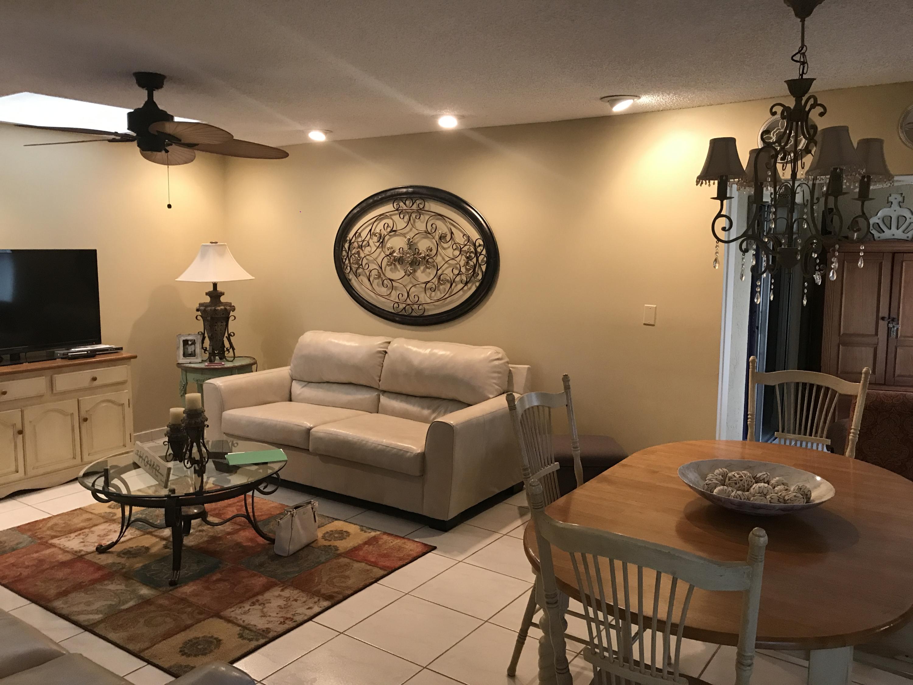 8957 Echo Lane Boca Raton, FL 33496 - Photo 8 of 27 LIVING ROOM