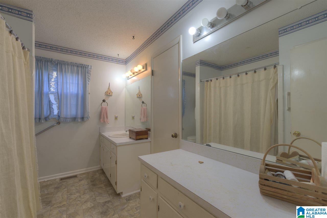 1608 East Ridgewood Road Jasper, AL 35504 - Photo 14 of 22