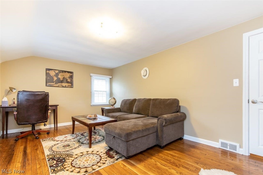 3519 Edison Road Cleveland, OH 44121 - Photo 19 of 29 Gallery Image 19