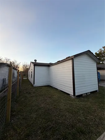 $1,500 | 8308 Lenore Street, Houston, TX 77017