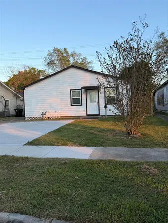 $1,500 | 8308 Lenore Street, Houston, TX 77017