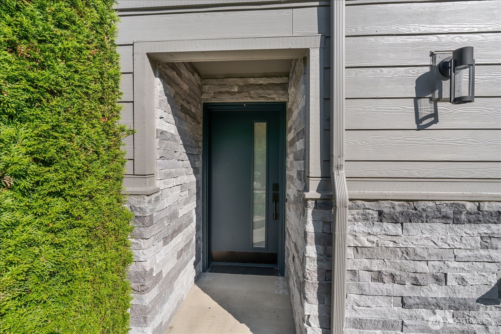 17905 35th Avenue Southeast, Unit B4 Bothell, WA 98012 - Photo 2 of 31