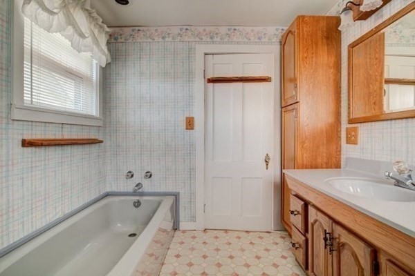 9 Union Street Ware, MA 01082 - Photo 27 of 39 Gallery Image 27