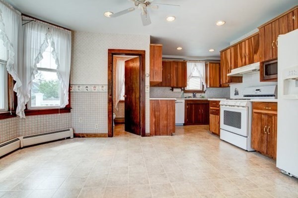 9 Union Street Ware, MA 01082 - Photo 6 of 39 Gallery Image 6